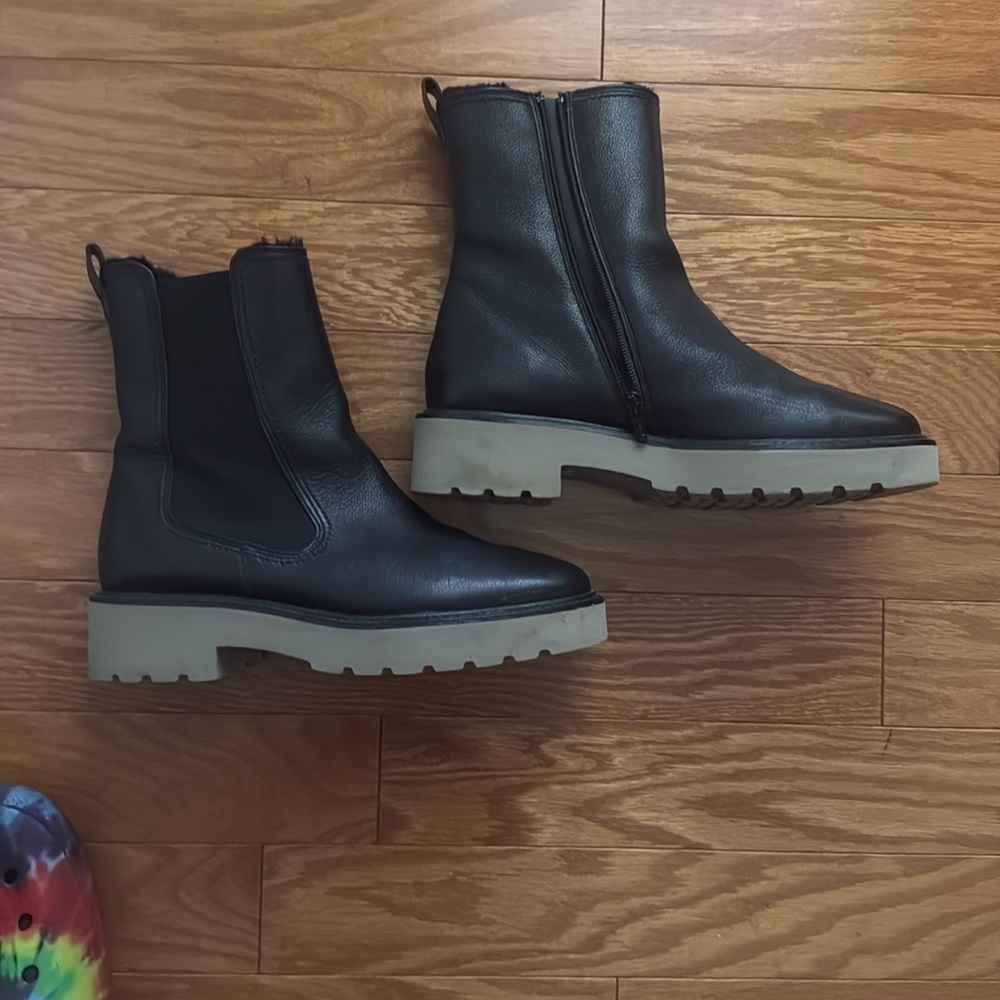 Paul Green women’s black boots Chelsea style with zip and warm lining US9 EU40